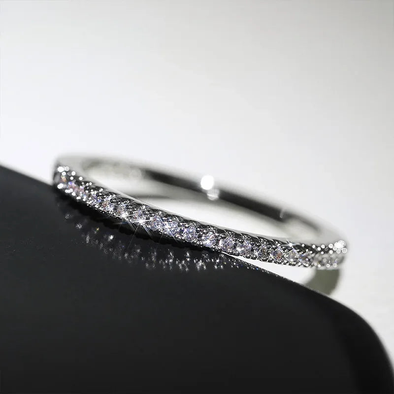Minimalist Cubic Zirconia Ring - Lumière